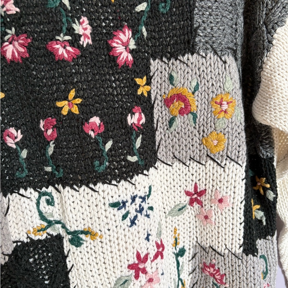 VTG 90s Embroidered Patchwork Crewneck Sweater XXL cottage whimsigoth - Picture 2 of 4
